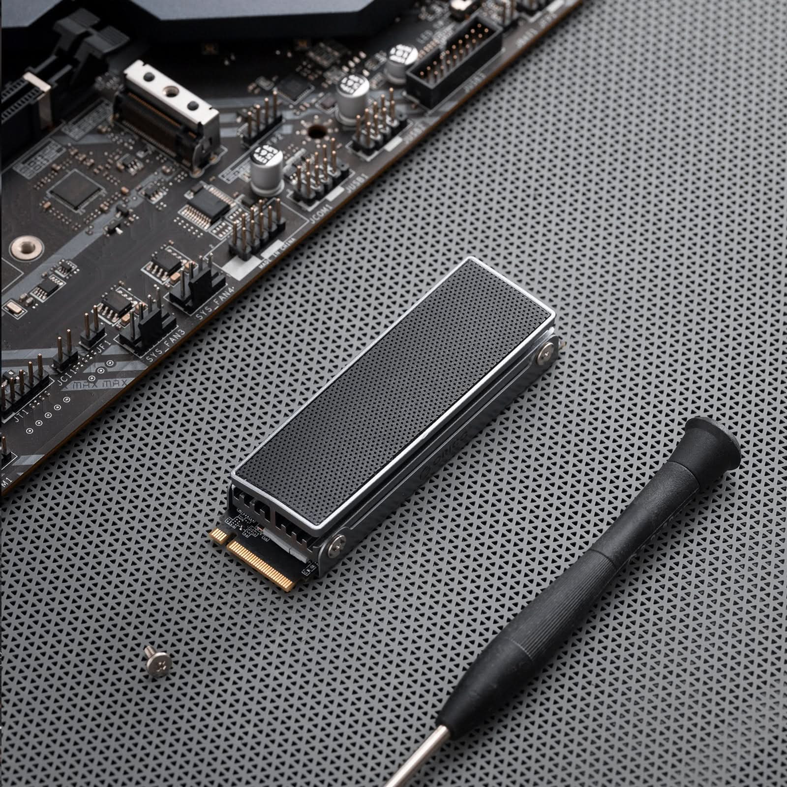 ORICO OSC PCIe 4.0 NVMe SSD with Built-in Heatsink Orico